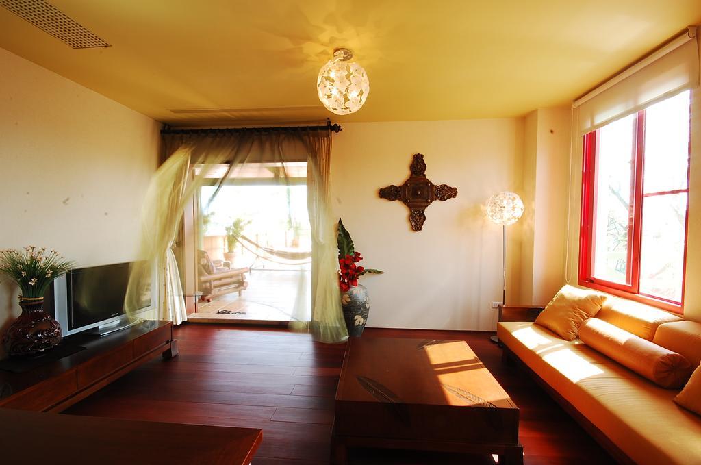 March 3 B&B Yilan Лодун Экстерьер фото